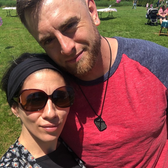 Meet your Posher, Jessica. Top rated seller! - Picture 2 of 5